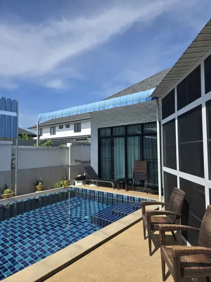 Villa avec piscine à vendre près de la plage de Rawai - 3 chambres, 4 salles de bain