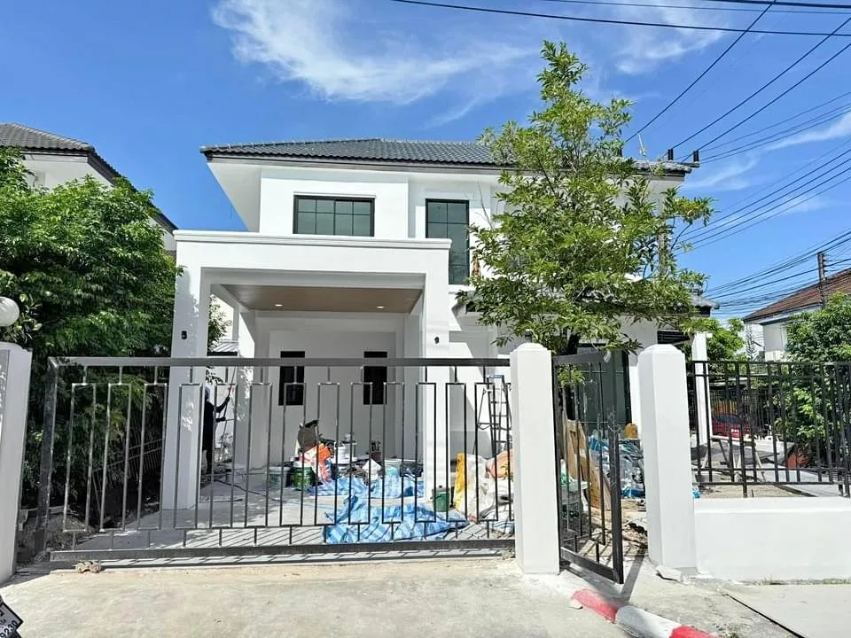 Modern 4-Bedroom Villa with Land for Sale in Chalong, Phuket
