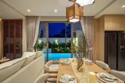 Villa con piscina cerca de playa Rawai - 3 hab. y 3 baños, amueblada