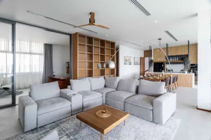 Luxusvilla mit 4 Schlafzimmern und Meerblick in Chalong, Phuket