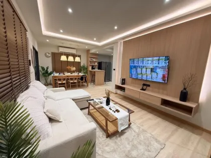 卡图区现代三卧室两层别墅，带私人游泳池