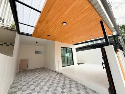 Casa moderna de 3 dormitorios en Thalang en venta