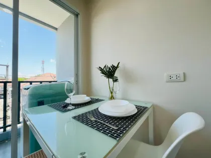 1 Schlafzimmer, 1 Badezimmer Wohnung im The View Condominium Suanluang