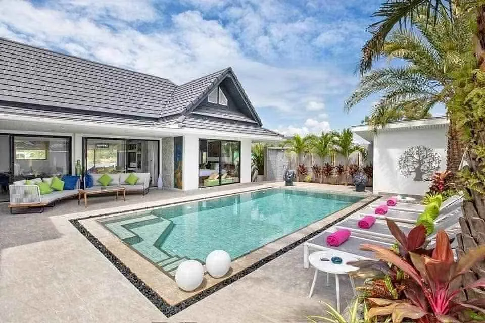 Brand-New Tropical Pool Villa Near Rawai Beach