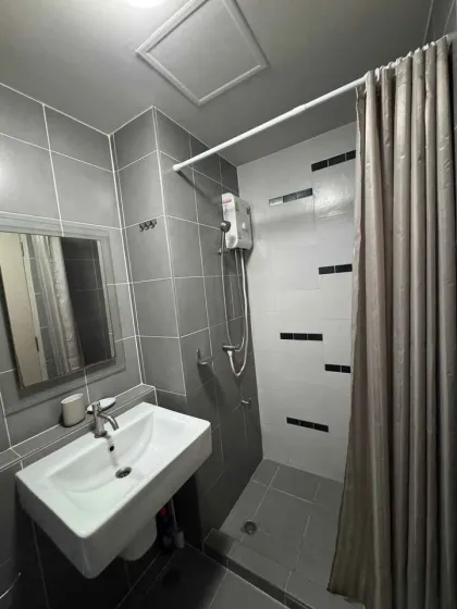 Appartement 2 chambres 2 salles de bain à Dcondo Mine Kathu avec vue piscine