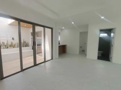 Villa mit 3 Schlafzimmern und 4 Bädern in Chalong, Phuket