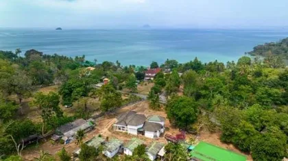 Terreno en venta con vista al mar en Koh Sirey, Phuket