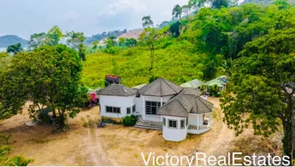 Terreno en venta con vista al mar en Koh Sirey, Phuket