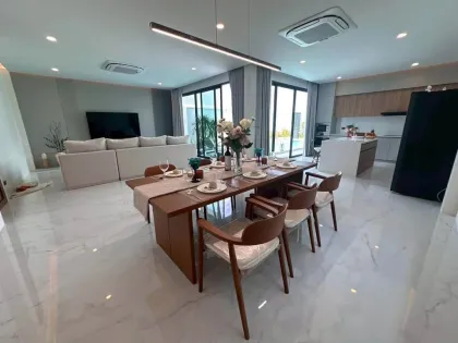 High ROI 5-Bedroom Villa with Pool in Saiyuan, Phuket