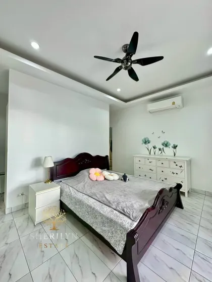 วิลล่า 3 ห้องนอน พร้อมสระว่ายน้ำ ในบรรยากาศสงบ ราไวย์