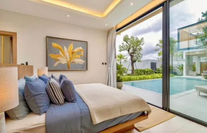 Luxuriöse 5-Zimmer Villa mit privatem Pool in Chalong Bay