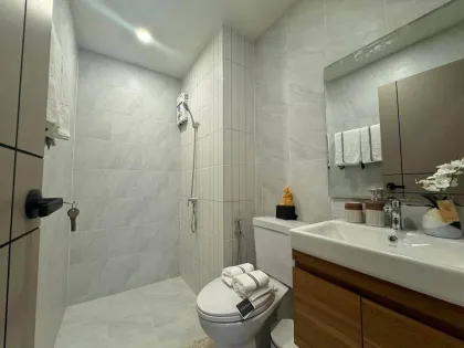 Appartement neuf 1 chambre 1 salle de bain au The Cust Condominium Phuket