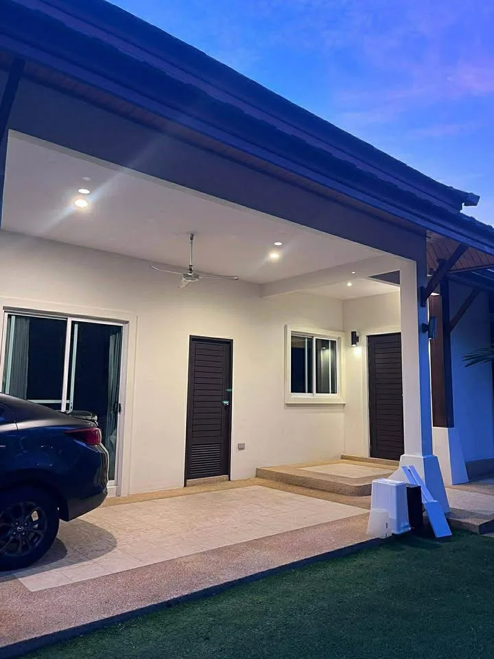 Villa 3 Chambres avec Piscine à Vendre à Rawai, Saiyuan