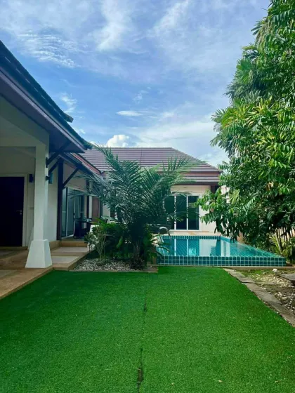 Villa 3 Chambres avec Piscine à Vendre à Rawai, Saiyuan