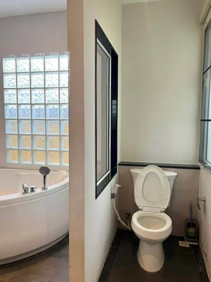 Villa 3 Chambres avec Piscine à Vendre à Rawai, Saiyuan
