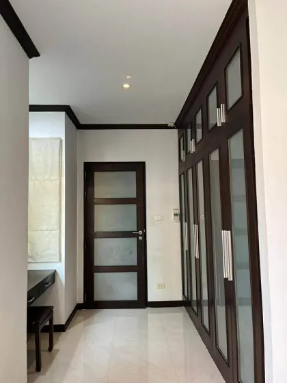 Villa 3 Chambres avec Piscine à Vendre à Rawai, Saiyuan