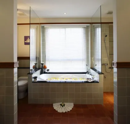 Spacieuse villa 5 chambres avec piscine à Laguna Village, Bang Tao