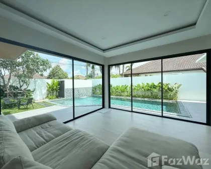 วิลล่าสระว่ายน้ำสมัยใหม่ 3 ห้องนอน 4 ห้องน้ำที่ศรีสรันต์