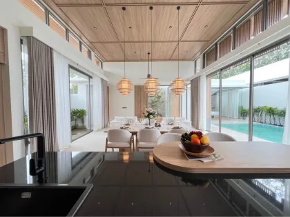 Villa neuve avec piscine 3 chambres près de UWC, Bang Tao, Phuket