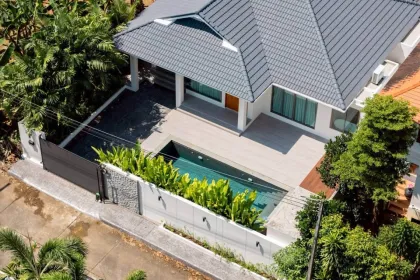Luxus-Poolvilla zum Verkauf in Maneekram Village, Chalong