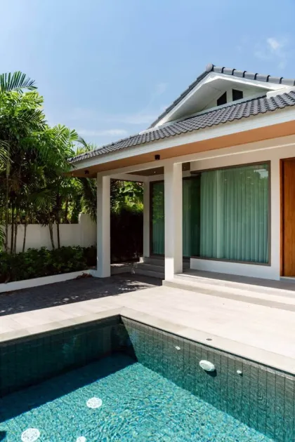 Luxus-Poolvilla zum Verkauf in Maneekram Village, Chalong