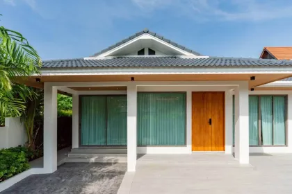 Luxus-Poolvilla zum Verkauf in Maneekram Village, Chalong