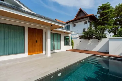 Luxus-Poolvilla zum Verkauf in Maneekram Village, Chalong
