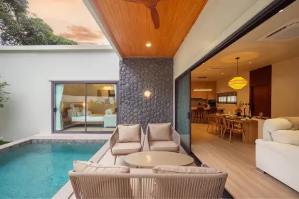 Villa con piscina de 2 dormitorios en venta en Shambhala Sol Villa, Chalong