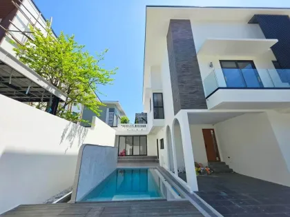 Moderne Klassische 4-Zimmer Villa mit Privatpool in Patong