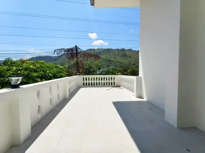 Moderne Klassische 4-Zimmer Villa mit Privatpool in Patong