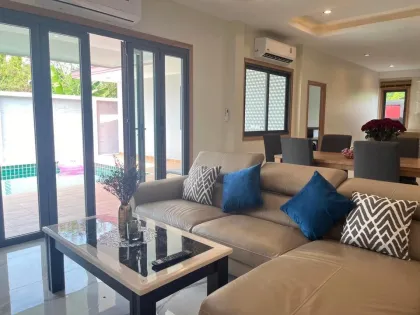 Moderne Poolvilla in Rawai, Phuket zu verkaufen