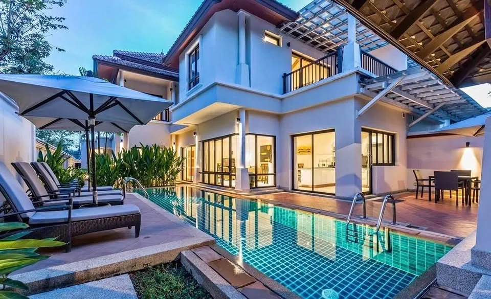 Villa de lujo con piscina de 5 habitaciones en venta en Laguna, Phuket