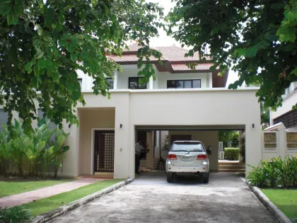 Luxus 5-Zimmer-Poolvilla zum Verkauf in Laguna, Phuket