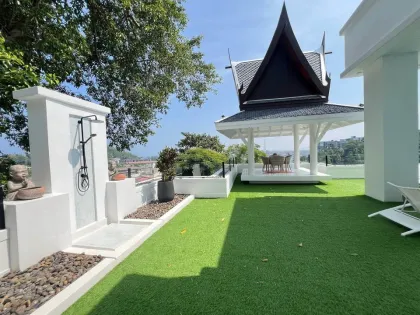 Meerblick-Poolvilla mit Aufzug und Jacuzzi nahe Surin Beach
