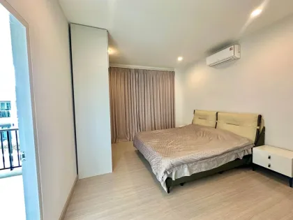 Просторная вилла с 4 спальнями на продажу в Supalai Lake Ville Koh Kaew