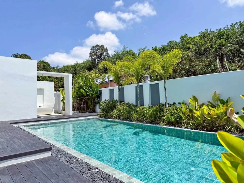 Impresionante villa con piscina de 3 dormitorios y 3 baños en Phuket