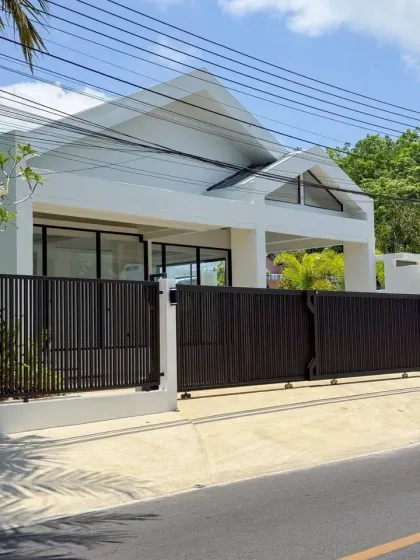 Impresionante villa con piscina de 3 dormitorios y 3 baños en Phuket