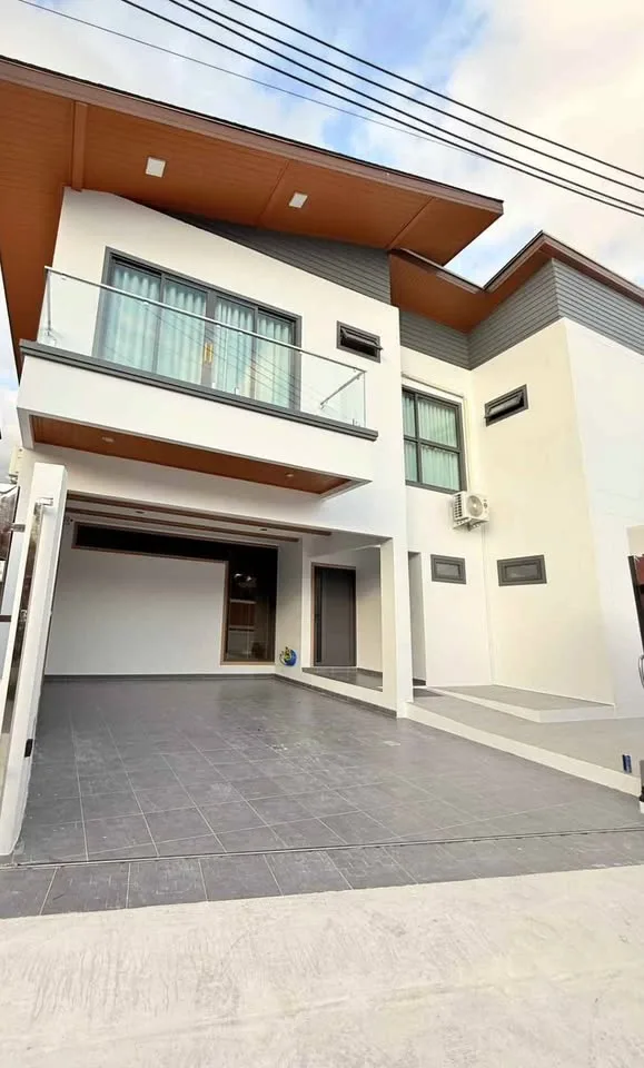Brand-New Luxury Pool Villa in Rawai Beach, Phuket