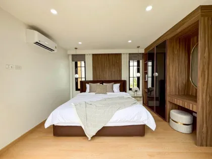 Luxuriöse 3-Zimmer-Poolvilla in Kamala mit kompletter Möblierung