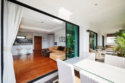Condominio de lujo de 2 habitaciones con piscina cerca de la playa Surin