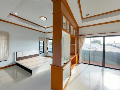Villa avec piscine sur 2 étages et 3 chambres à Chalong