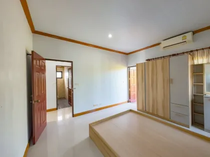 Villa avec piscine sur 2 étages et 3 chambres à Chalong