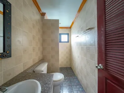 Villa avec piscine sur 2 étages et 3 chambres à Chalong