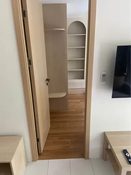 Apartamento Amueblado de 1 Habitación con Vista a la Montaña en Kamala