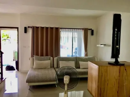 Casa adosada de 3 habitaciones y 2 baños en Prueksa Ville, Kathu - Cerca de Patong