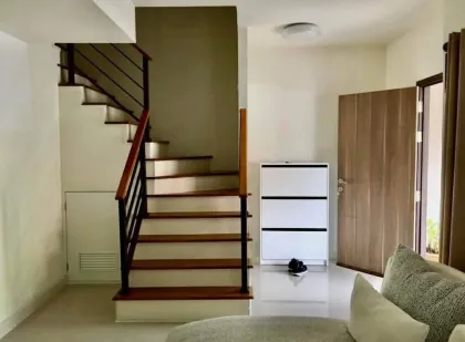 Casa adosada de 3 habitaciones y 2 baños en Prueksa Ville, Kathu - Cerca de Patong