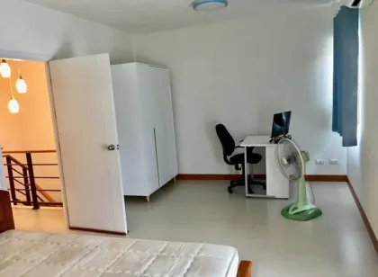 Casa adosada de 3 habitaciones y 2 baños en Prueksa Ville, Kathu - Cerca de Patong