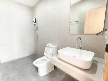 Угловая вилла с бассейном в Promphan Village, Па Клок, Пхукет