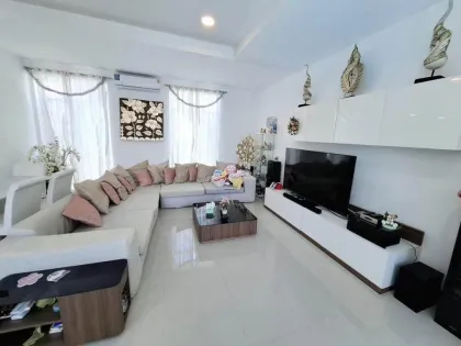 วิลล่าสระว่ายน้ำชั้นเดียว 4 ห้องนอนในราไวย์