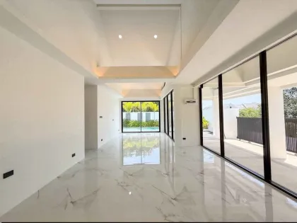 Villa rénovée 3 chambres avec piscine à vendre à Kohkaew, Phuket